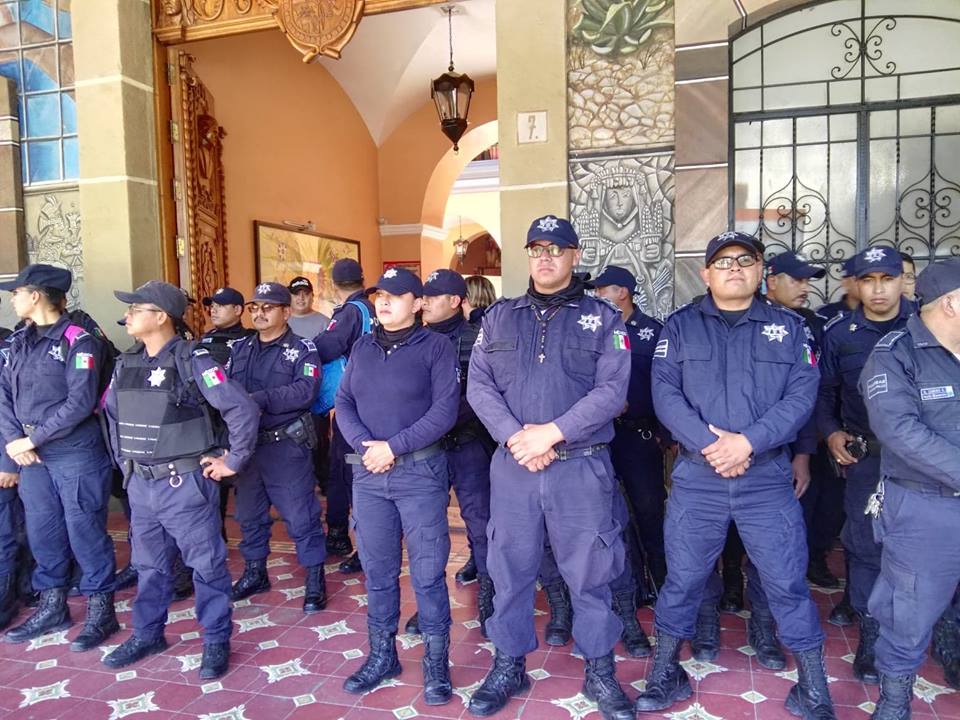 Logran tres policías de Tehuacán su libertad