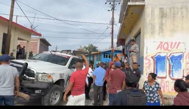 Policías estatales atropellan a hermanos en Ahuehuetitla