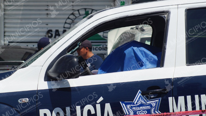 Policía mata a su compañero por accidente en Tecamachalco