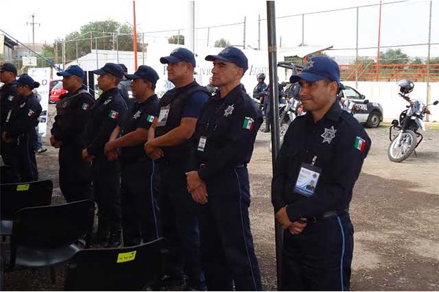 Gestionan comunidades mayor contratación de policías en Texmelucan