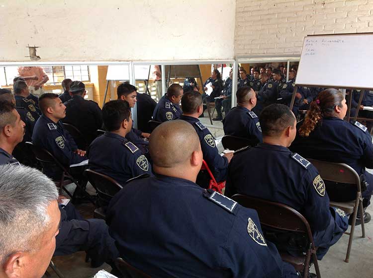 Con sobrepeso 30% de policías municipales de Izúcar