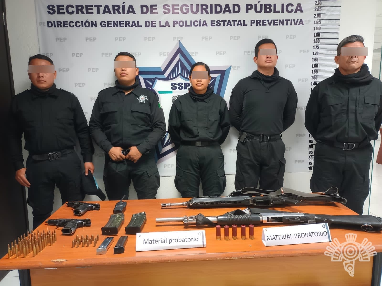 Caen cinco falsos policías con armas largas en San Pedro Cholula