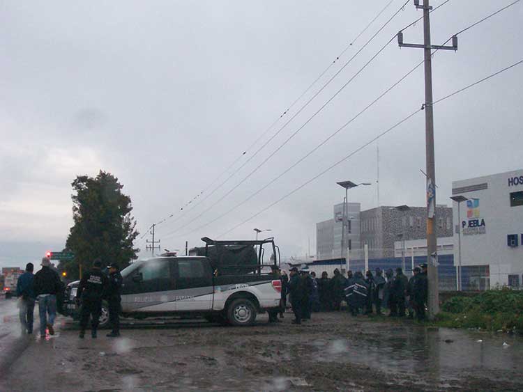 Violento desalojo deja seis detenidos y varios heridos en el CIS de Tehuacán
