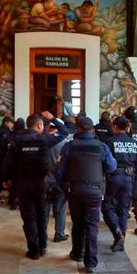 Cesan a coordinador de policía tras protesta en Tehuacán 