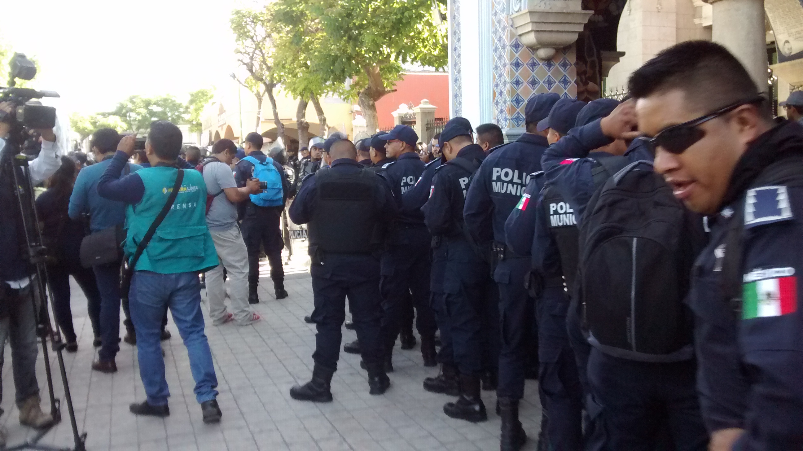 Policías de Tehuacán, sin licencia para portar arma de fuego