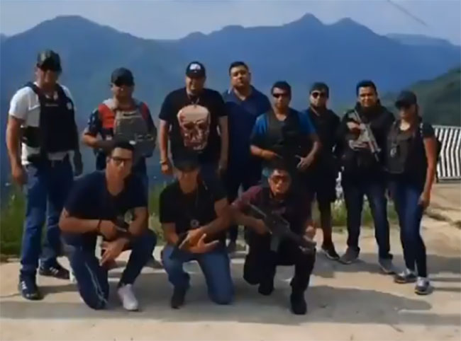 VIDEO Actúan como delincuentes policías que grabaron un vídeo de rap: MBH
