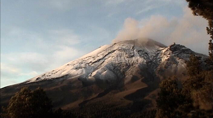 Incrementa explosiones el Popocatépetl; ahora fueron 16