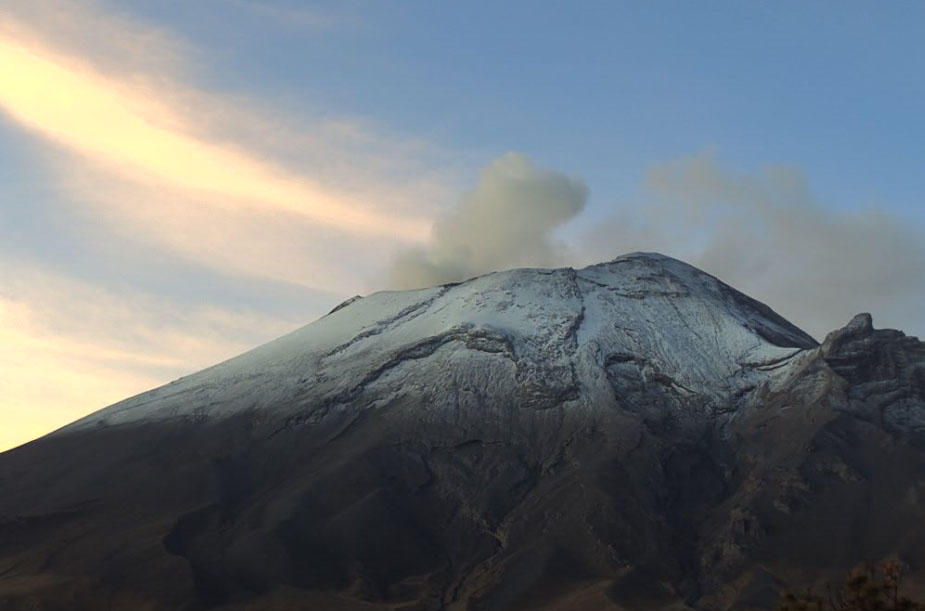 Popocatépetl reporta 100 exhalaciones y 186 minutos de tremor