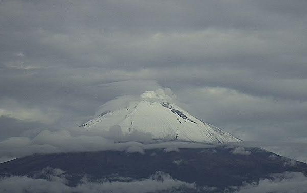 Popocatépetl registra 36 exhalaciones y 51 minutos de tremor