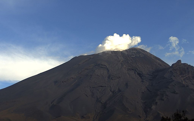 Popocatépetl registra 28 exhalaciones de baja intensidad en 24 horas