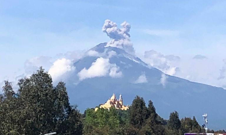 Popo registra 3 explosiones y confirman que Iztaccíhuatl no tiene actividad