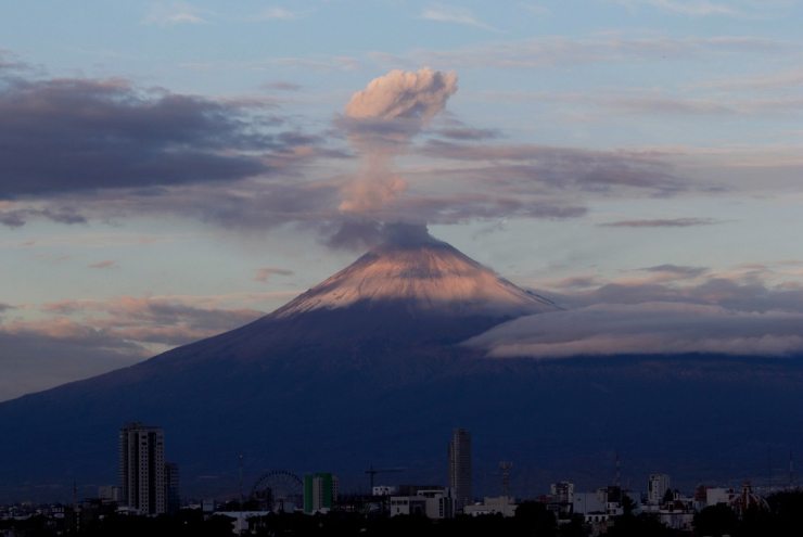 Popocatépetl emite 32 exhalaciones y 7 registra 5 minutos de tremor