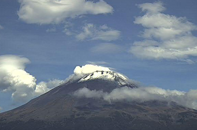 Popocatépetl registra 46 exhalaciones y 68 minutos de tremor
