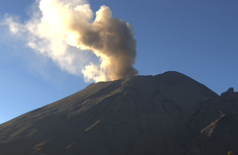 Popocatépetl registra 65 exhalaciones y 166 minutos de tremor