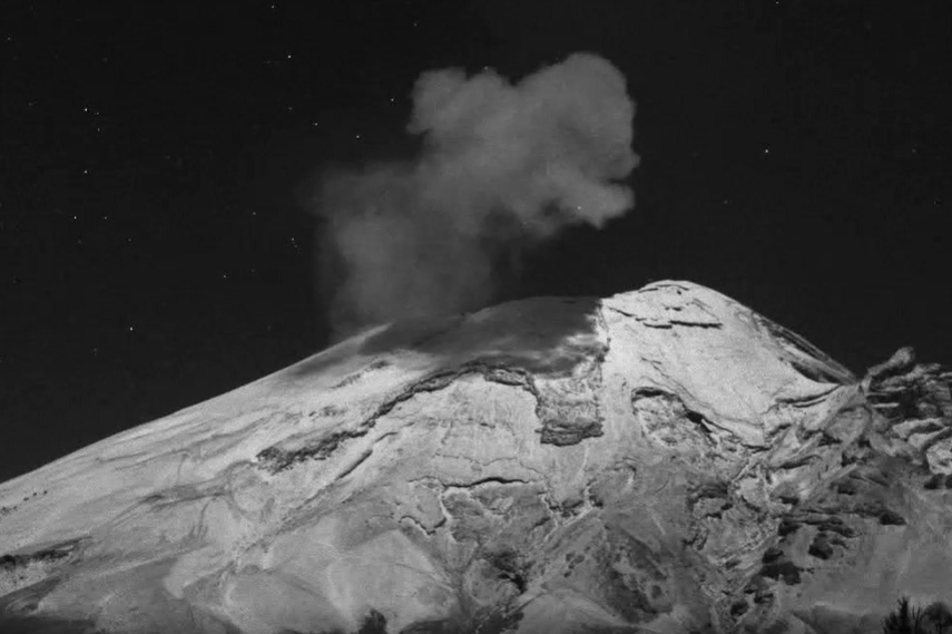 Se registra explosión de madrugada en el Popocatépetl