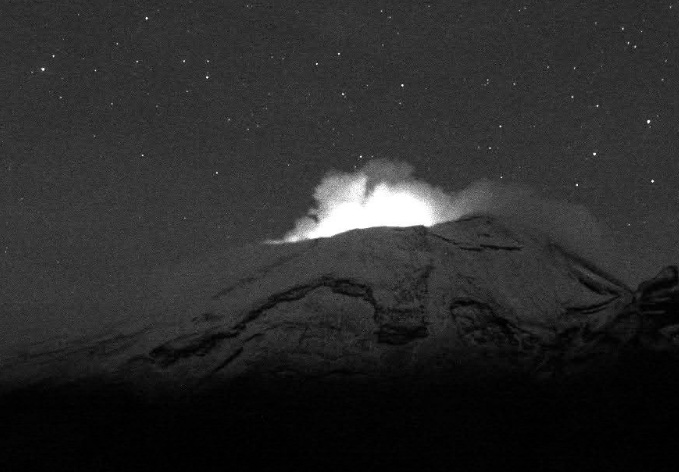 Popocatépetl registra 976 minutos de tremor en 24 horas