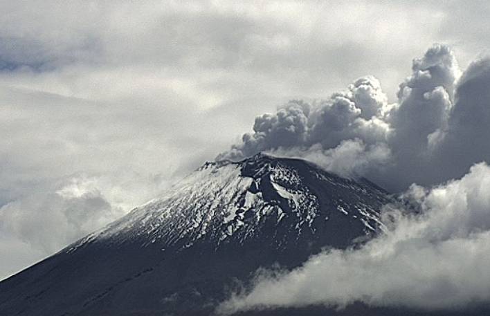 Popocatépetl registra 74 exhalaciones en 24 horas