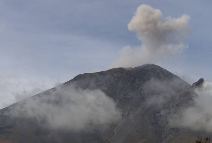 Popocatépetl registra 93 exhalaciones en 24 horas