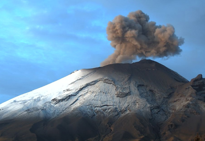 Popocatépetl registra explosión y sismo volcanotectónico