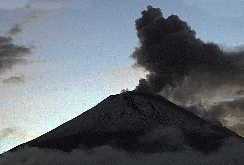Popocatépetl registra 115 exhalaciones y un sismo volcanotectónico