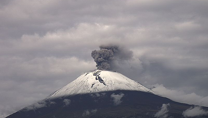 Popocatépetl emite 187 exhalaciones en 24 horas