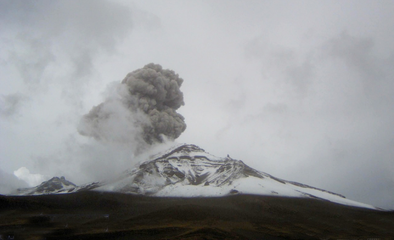Popocatépetl aumenta a 207 exhalaciones en 24 horas