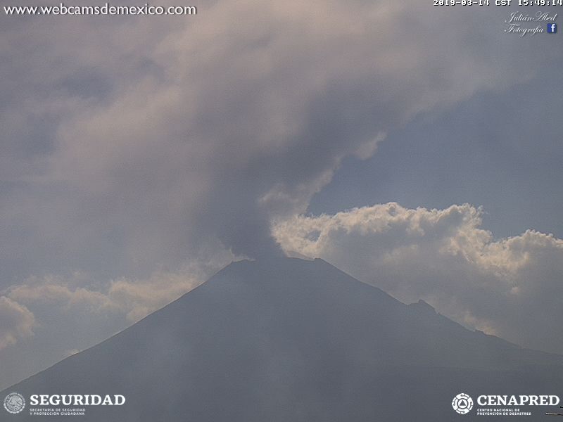 Tras explosión del Popocatépetl, reportan emisiones de ceniza