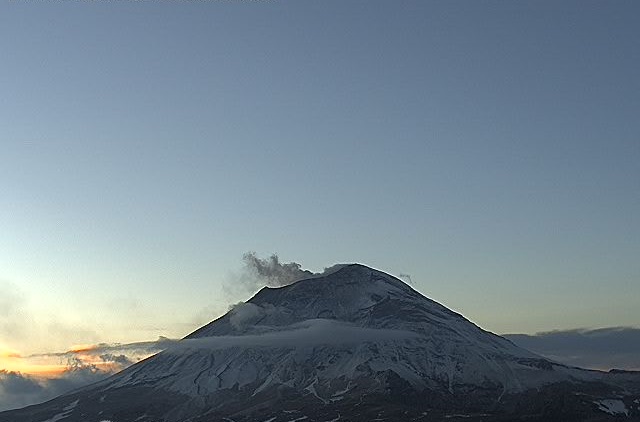 Postal navideña: amanece nevado el Popocatépetl tras explosión