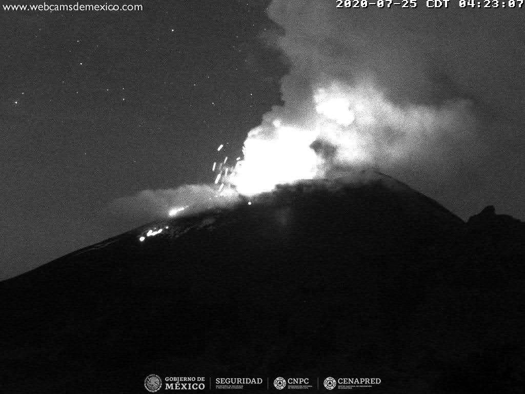 VIDEO Popocatépetl expulsa de madrugada fragmentos incandescentes 