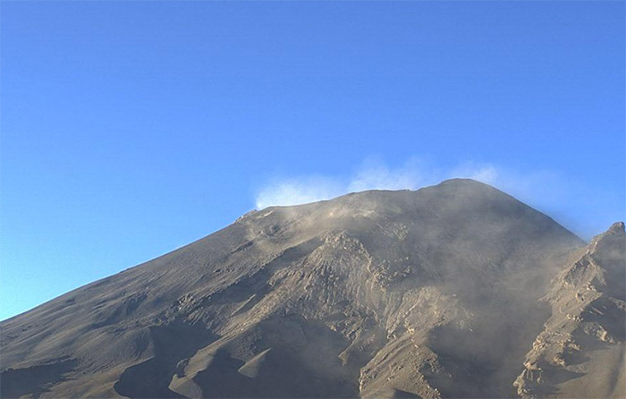 Popocatépetl registra 86 exhalaciones y una explosión