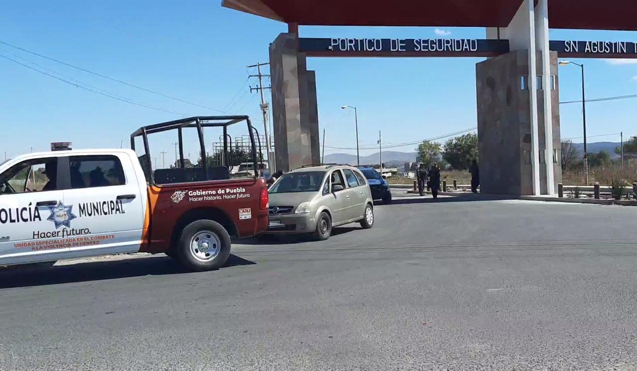 Comando asalta pórtico de seguridad de Acajete y  desarman a policía