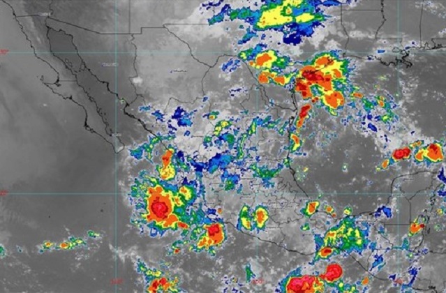 Una tarde de muy fuertes lluvias espera Puebla este martes