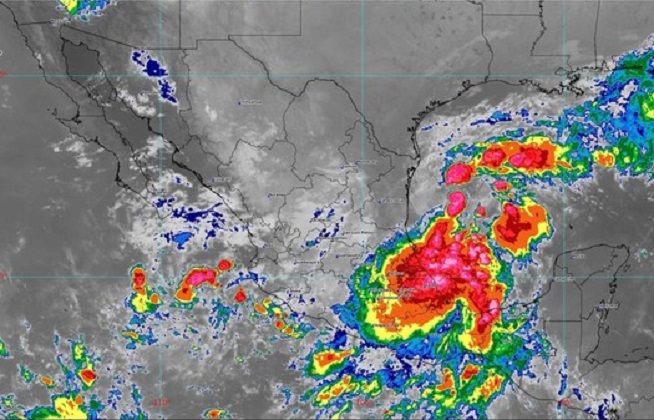 Viento y lluvias intensas pegarán en Puebla este domingo