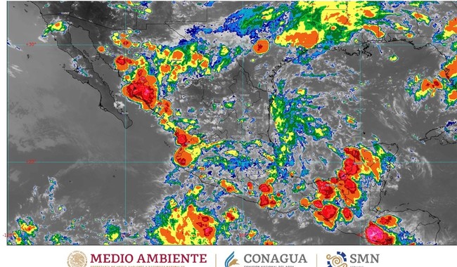 Esta noche habrá lluvias intensas en 21 entidades del país