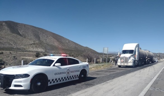 En Nuevo León asegura tractocamión con 67 mil litros de gasolina robada