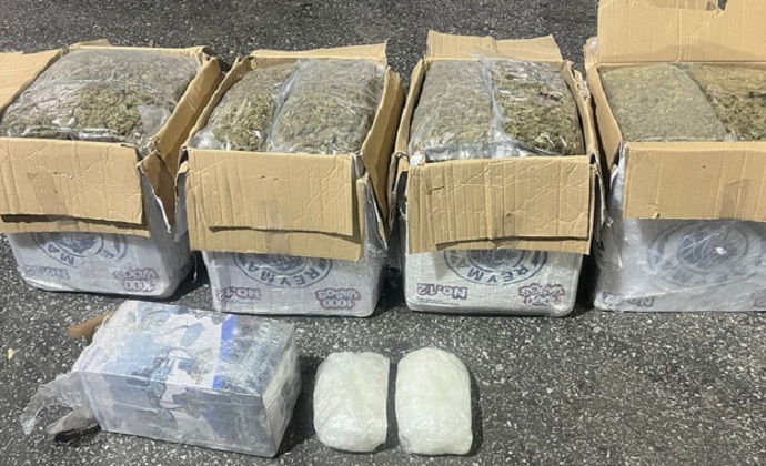 Interceptan 24 kilos de marihuana y 2 de droga cristal en Querétaro