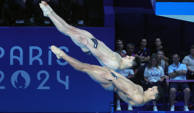 Osmar Olvera y Juan Manuel Celaya obtienen plata en trampolín