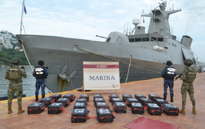 Marina asegura 922 kilos de cocaína frente a las costas de Acapulco