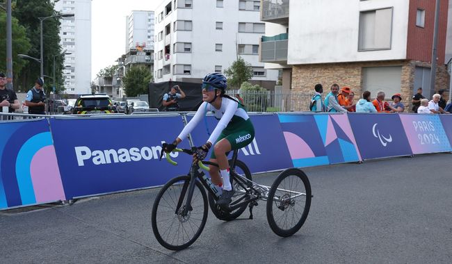 Dulce González cierra actuación histórica en París 2024