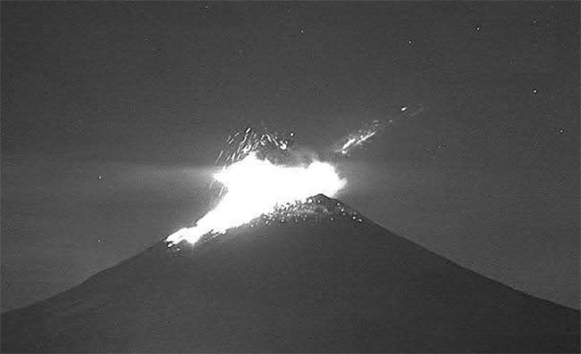 VIDEO Registra Popocatépetl explosión de madrugada