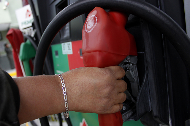 SHCP incrementa estímulo fiscal para las gasolinas Magna y Premium