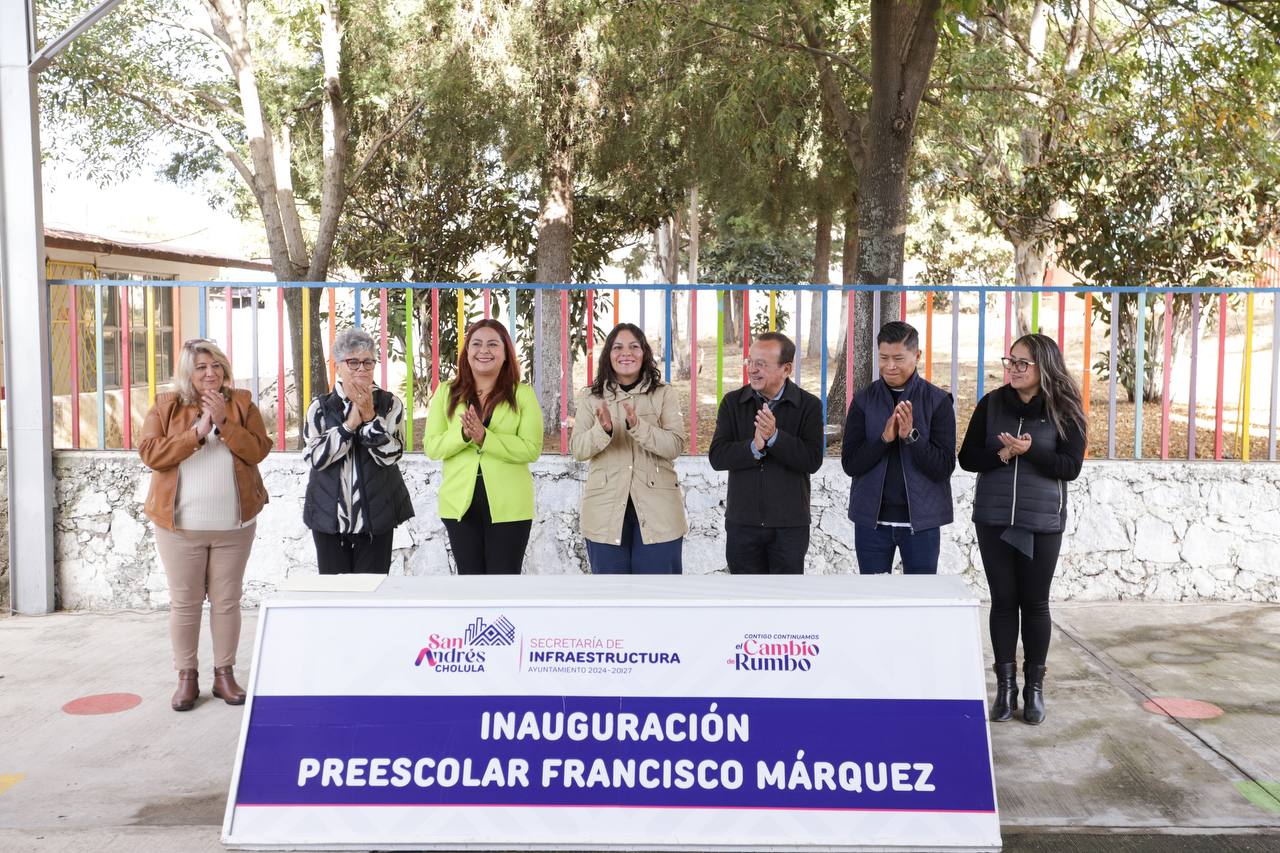 Lupita Cuautle presenta rehabilitación de sanitarios en preescolar de San Andrés Cholula 