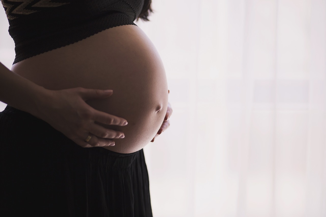 Apoya VIFAC a mujeres embarazadas en situaciones de riesgo