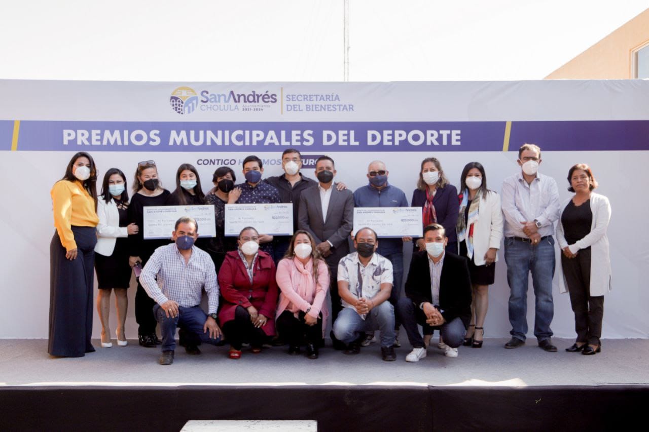 Entrega Mundo Tlatehui premios municipales del Deporte