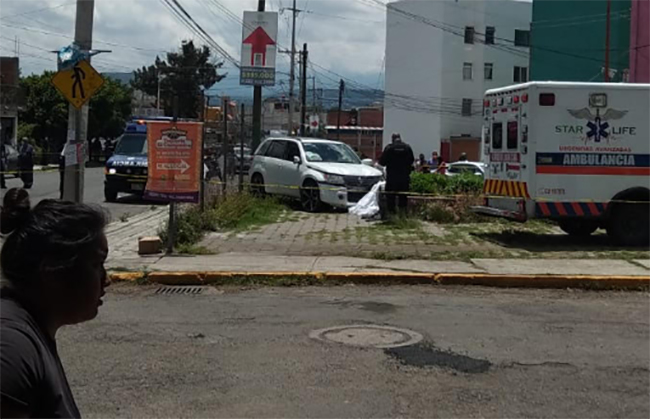 Conductor ebrio atropelló y prensó en una barda a dos menores en Atlixco