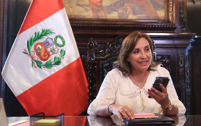 Reclama Perú a AMLO y Ebrard injerencia en conflicto político