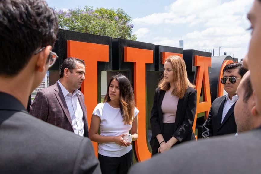Ser empresario implica tomar decisiones difíciles, dice Sánchez Morales en la Anahuac