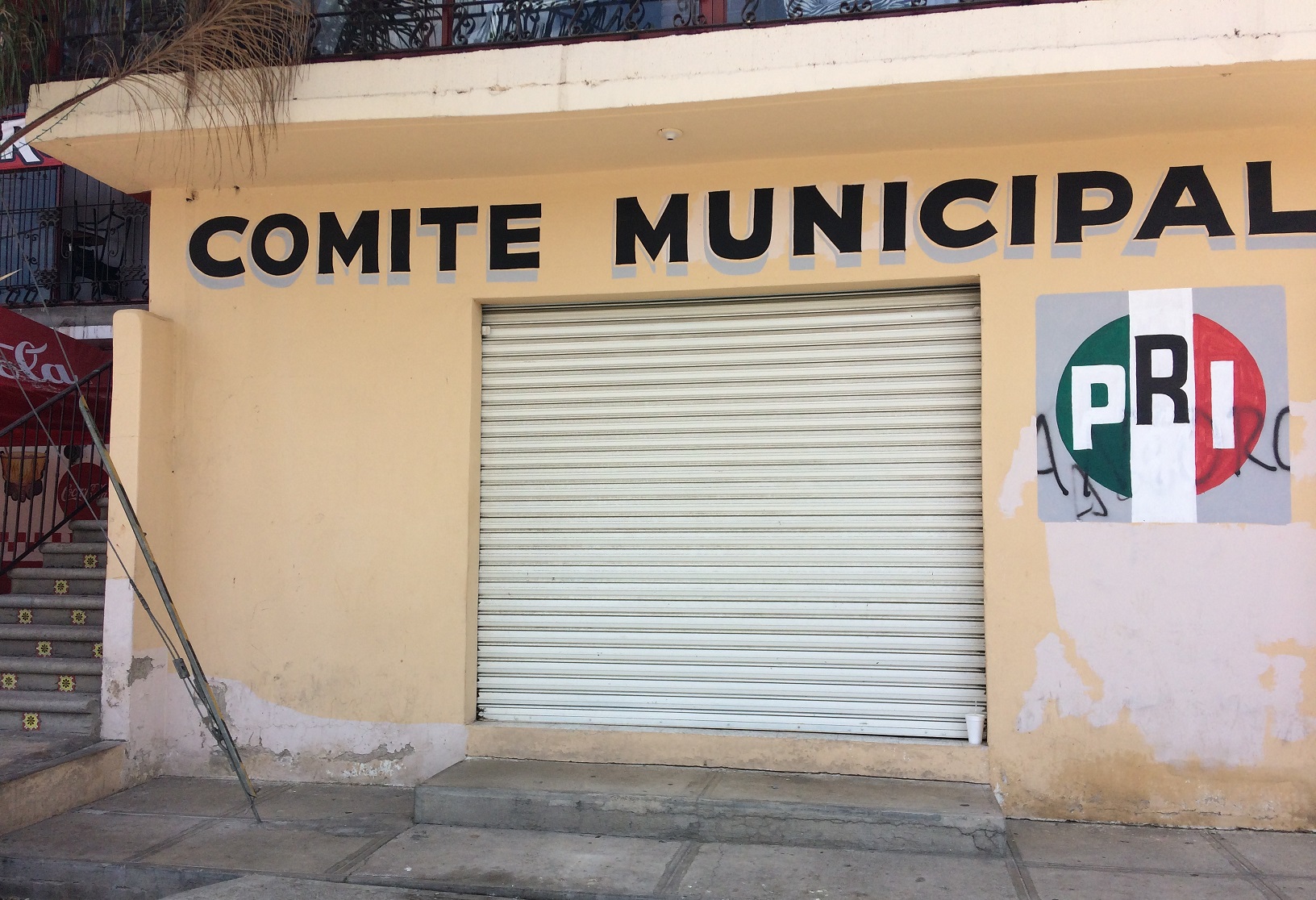 Roban oficinas del PRI Municipal en Acatlán de Osorio