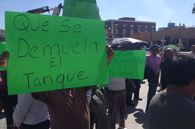 Encabeza sacerdote protesta contra edil de San Pedro Cholula