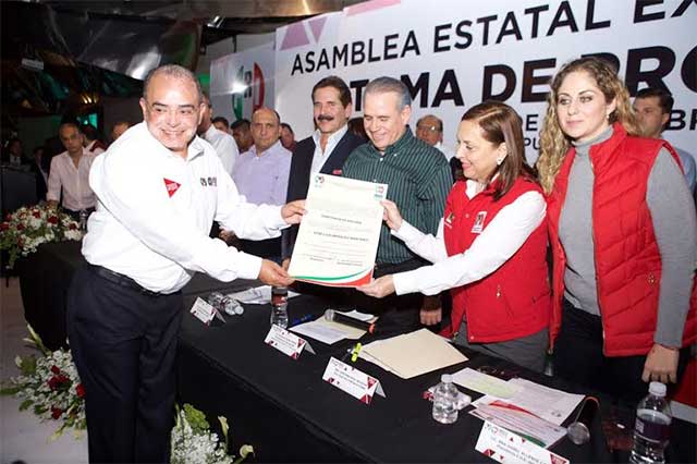 José Luis Márquez es electo dirigente estatal de la CNOP